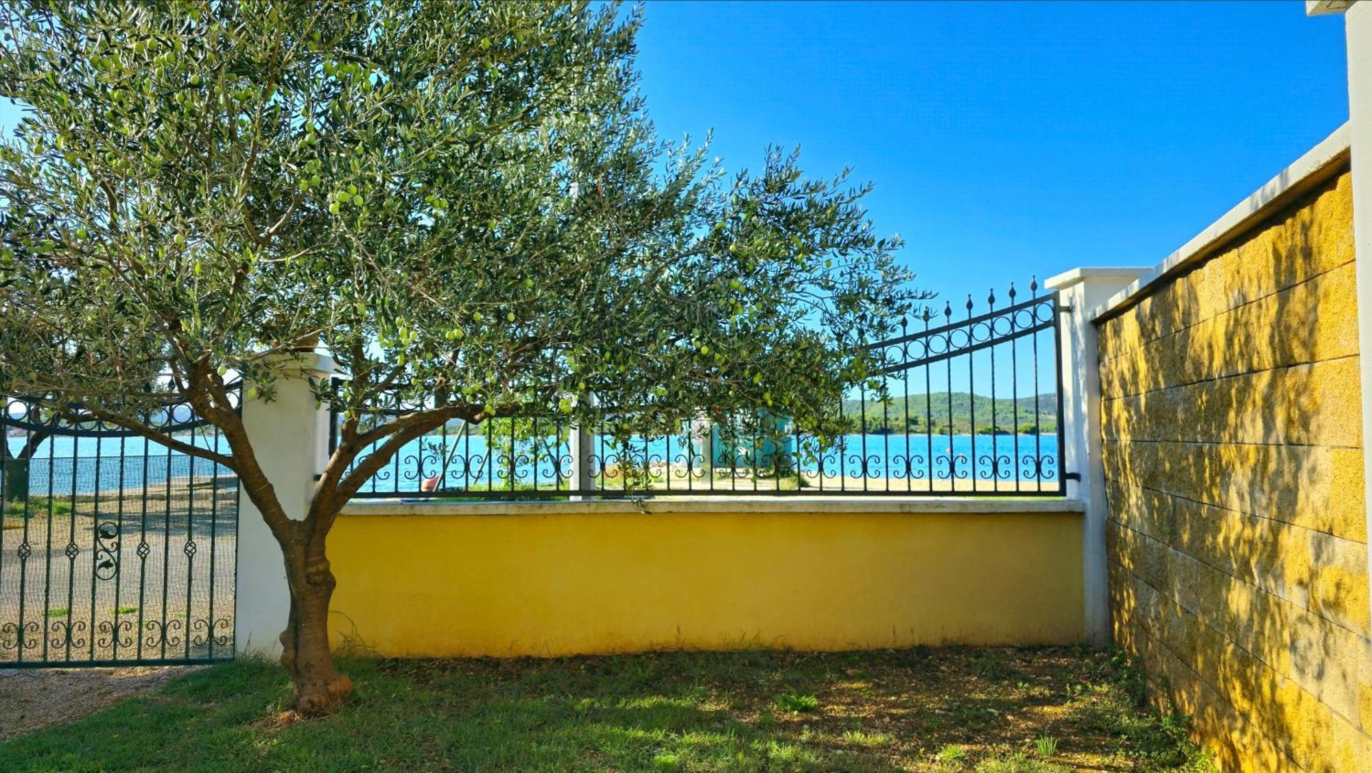 Holiday Home - Beach House 'Amarella' Turanj Exterior foto